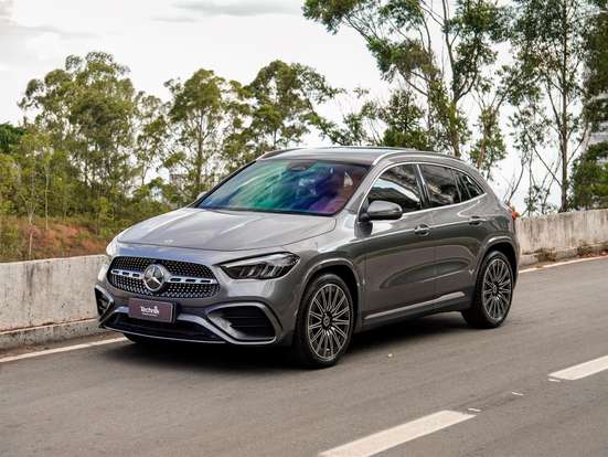 MERCEDES-BENZ-GLA 200-2025
