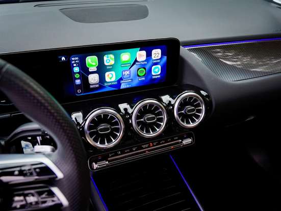 MERCEDES-BENZ-GLA 200-2025