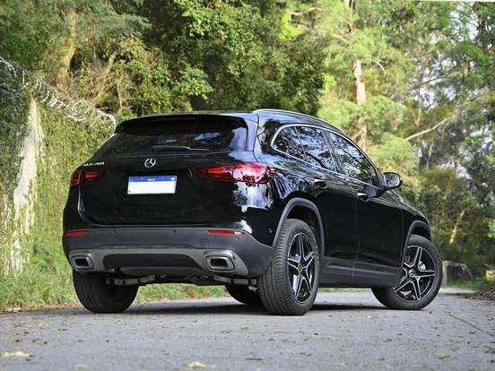 MERCEDES-BENZ-GLA 200-2024