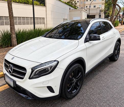 Mercedes-Benz GLA 200 1.6 CGI Enduro 16V Turbo Flex 4P Automático