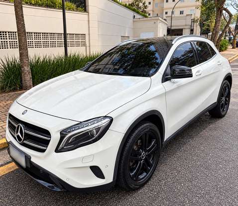 MERCEDES-BENZ-GLA 200-1.6 CGI ENDURO 16V TURBO FLEX 4P AUTOMÁTICO MERCEDES-BENZ-GLA 200-2017