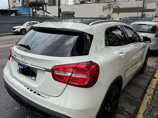 MERCEDES-BENZ-GLA 200-1.6 CGI ENDURO 16V TURBO FLEX 4P AUTOMÁTICO MERCEDES-BENZ-GLA 200-2017