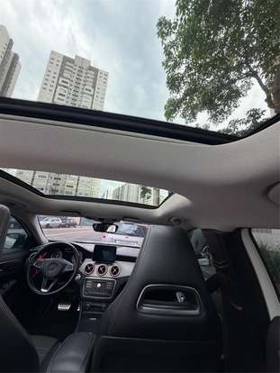 MERCEDES-BENZ-GLA 200-2017