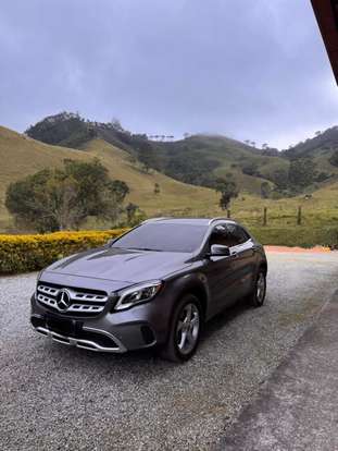 MERCEDES-BENZ-GLA 200-2018