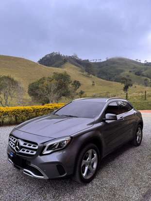 MERCEDES-BENZ-GLA 200-2018