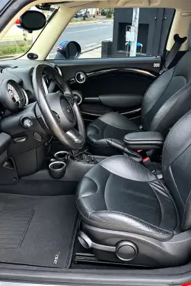 MINI-COOPER-2011