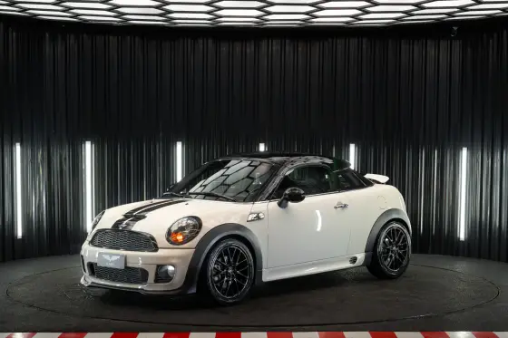 Mini Cooper 1.6 S Coupé 16V Turbo Gasolina 2P Automático
