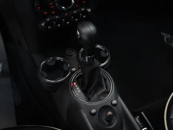 MINI-COOPER-1.6 S COUPÉ 16V TURBO GASOLINA 2P AUTOMÁTICO MINI-COOPER-2011
