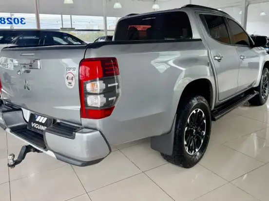 MITSUBISHI-L200 TRITON-2.4 16V TURBO DIESEL SPORT HPE CD 4P 4X4 AUTOMÁTICO MITSUBISHI-L200 TRITON-2023
