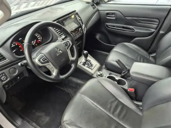 MITSUBISHI-L200 TRITON-2024
