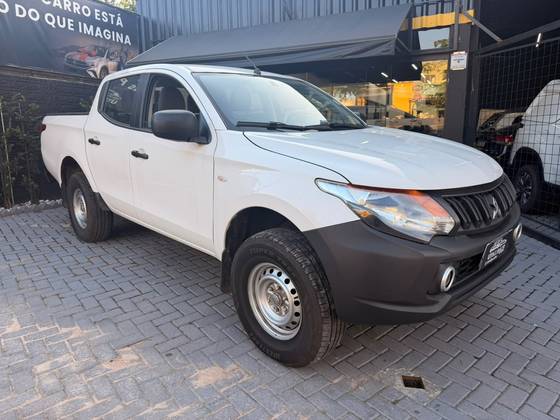 MITSUBISHI L200 TRITON 2.4 16V TURBO DIESEL GL CD 4X4 MANUAL