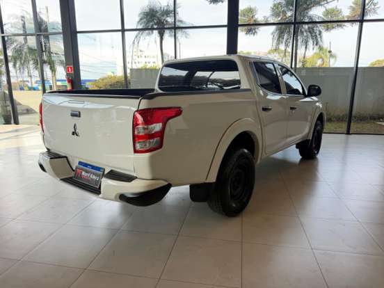 MITSUBISHI-L200 TRITON-2.4 16V TURBO DIESEL GL CD 4X4 MANUAL MITSUBISHI-L200 TRITON-2022