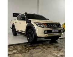 MITSUBISHI L200 TRITON 2.4 16V TURBO DIESEL SPORT GLS CD 4P 4X4 AUTOMÁTICO MITSUBISHI L200 TRITON 2.4 16V TURBO DIESEL SPORT GLS CD 4P 4X4 AUTOMÁTICO