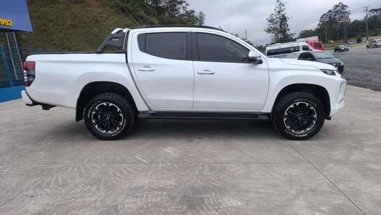 MITSUBISHI-L200 TRITON-2023
