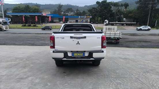 MITSUBISHI-L200 TRITON-2023