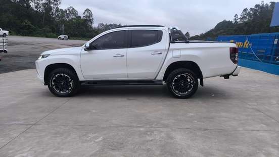 MITSUBISHI-L200 TRITON-2023