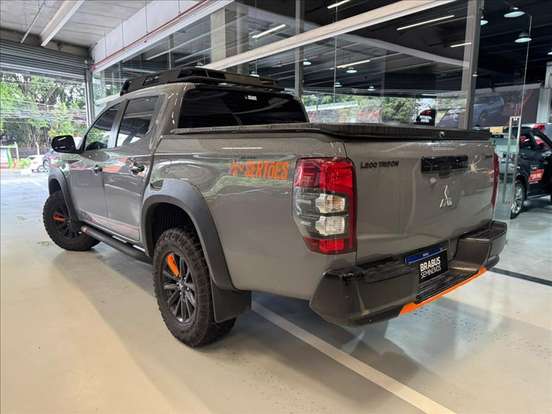 MITSUBISHI-L200 TRITON-2023