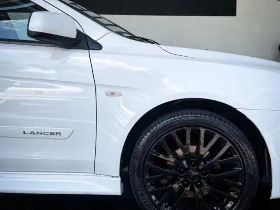 MITSUBISHI-LANCER-2.0 CVT 16V GASOLINA 4P AUTOMÁTICO MITSUBISHI-LANCER-2015