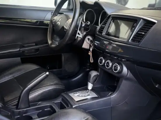 MITSUBISHI-LANCER-2.0 CVT 16V GASOLINA 4P AUTOMÁTICO MITSUBISHI-LANCER-2015
