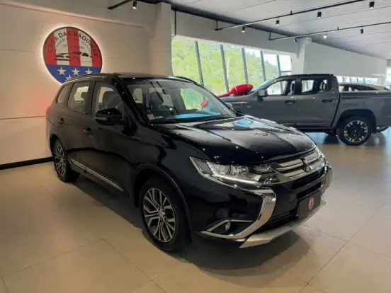 MITSUBISHI-OUTLANDER-2016