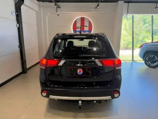MITSUBISHI-OUTLANDER-2.0 16V GASOLINA 4P AUTOMÁTICO MITSUBISHI-OUTLANDER-2016