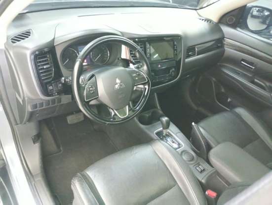 MITSUBISHI-OUTLANDER-2015