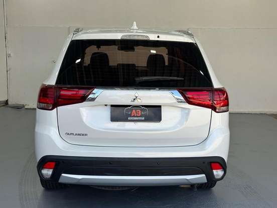 MITSUBISHI-OUTLANDER-2.0 COMFORT 16V GASOLINA 4P AUTOMÁTICO MITSUBISHI-OUTLANDER-2017
