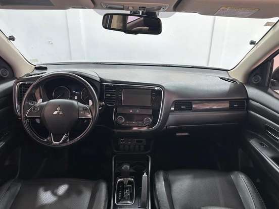 MITSUBISHI-OUTLANDER-2.0 COMFORT 16V GASOLINA 4P AUTOMÁTICO MITSUBISHI-OUTLANDER-2017