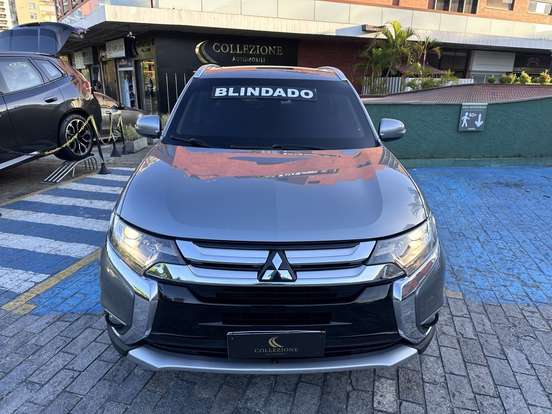 MITSUBISHI-OUTLANDER-2.2 4X4 16V DIESEL 4P AUTOMÁTICO MITSUBISHI-OUTLANDER-2016
