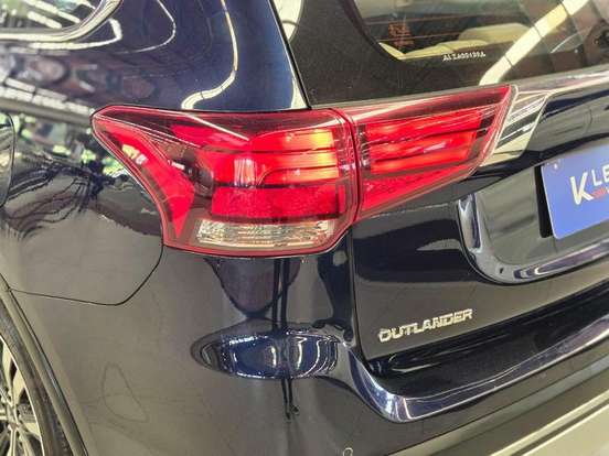 MITSUBISHI-OUTLANDER-2019