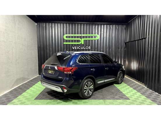 MITSUBISHI-OUTLANDER-2018