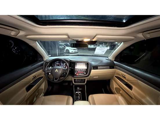 MITSUBISHI-OUTLANDER-2.2 MIVEC DI-D DIESEL HPE-S AWD AUTOMÁTICO MITSUBISHI-OUTLANDER-2018