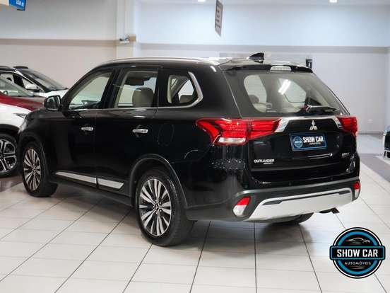 MITSUBISHI-OUTLANDER-2.2 MIVEC DI-D DIESEL HPE-S AWD AUTOMÁTICO MITSUBISHI-OUTLANDER-2018