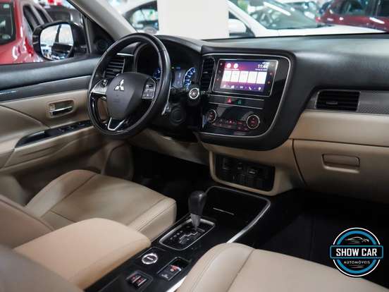 MITSUBISHI-OUTLANDER-2.2 MIVEC DI-D DIESEL HPE-S AWD AUTOMÁTICO MITSUBISHI-OUTLANDER-2018