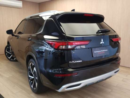 MITSUBISHI-OUTLANDER-2.4 PHEV SIGNATURE S-AWC DHT MITSUBISHI-OUTLANDER-2025