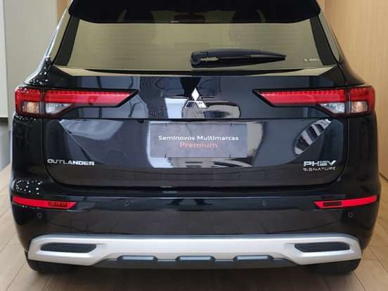 MITSUBISHI-OUTLANDER-2.4 PHEV SIGNATURE S-AWC DHT MITSUBISHI-OUTLANDER-2025