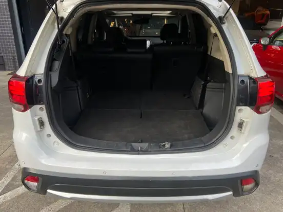 MITSUBISHI-OUTLANDER-3.0 GT 4X4 V6 24V GASOLINA 4P AUTOMÁTICO MITSUBISHI-OUTLANDER-2015