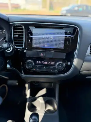 MITSUBISHI-OUTLANDER-2013