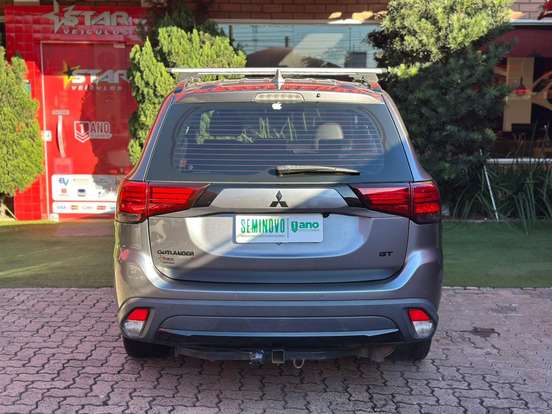 MITSUBISHI-OUTLANDER-2017
