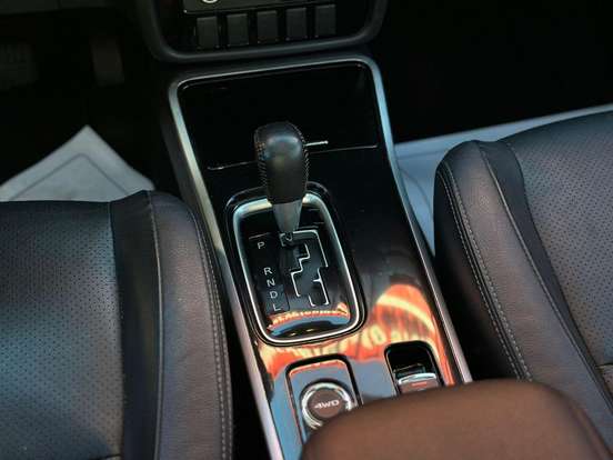 MITSUBISHI-OUTLANDER-2017