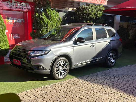MITSUBISHI-OUTLANDER-3.0 GT 4X4 V6 24V GASOLINA 4P AUTOMÁTICO MITSUBISHI-OUTLANDER-2017