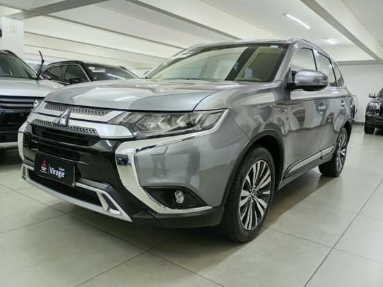 MITSUBISHI-OUTLANDER-2021