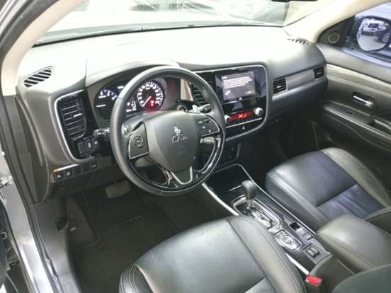 MITSUBISHI-OUTLANDER-3.0 MIVEC V6 GASOLINA HPE-S AWD AUTOMÁTICO MITSUBISHI-OUTLANDER-2021