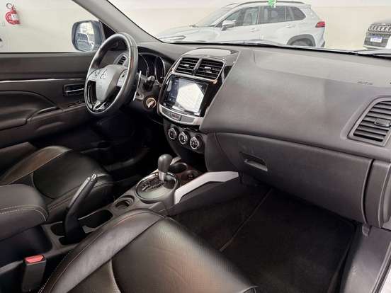 MITSUBISHI-OUTLANDER SPORT-2021