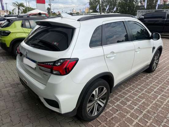 MITSUBISHI-OUTLANDER SPORT-2.0 MIVEC FLEX HPE AWD AUTOMÁTICO MITSUBISHI-OUTLANDER SPORT-2021