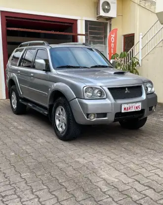 MITSUBISHI-PAJERO-2008