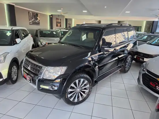 MITSUBISHI-PAJERO-3.2 HPE 4X4 7 LUGARES 16V TURBO INTERCOOLER DIESEL 4P AUTOMÁTICO MITSUBISHI-PAJERO-2017