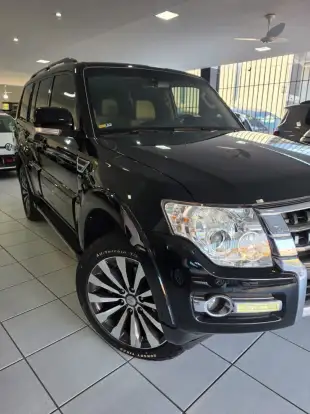 MITSUBISHI-PAJERO-2017