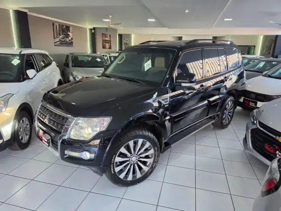 MITSUBISHI-PAJERO-3.2 HPE 4X4 7 LUGARES 16V TURBO INTERCOOLER DIESEL 4P AUTOMÁTICO MITSUBISHI-PAJERO-2017