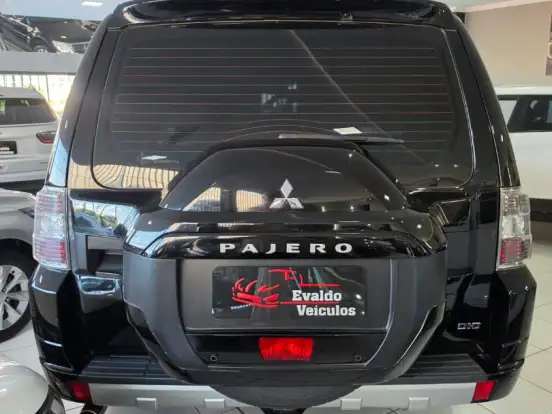 MITSUBISHI-PAJERO-3.2 HPE 4X4 7 LUGARES 16V TURBO INTERCOOLER DIESEL 4P AUTOMÁTICO MITSUBISHI-PAJERO-2017